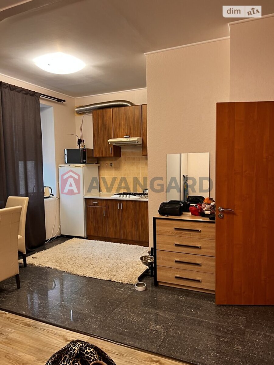 1 ��. ��������, 39/35/35 ��. �., 4/4 ������ ���� 6