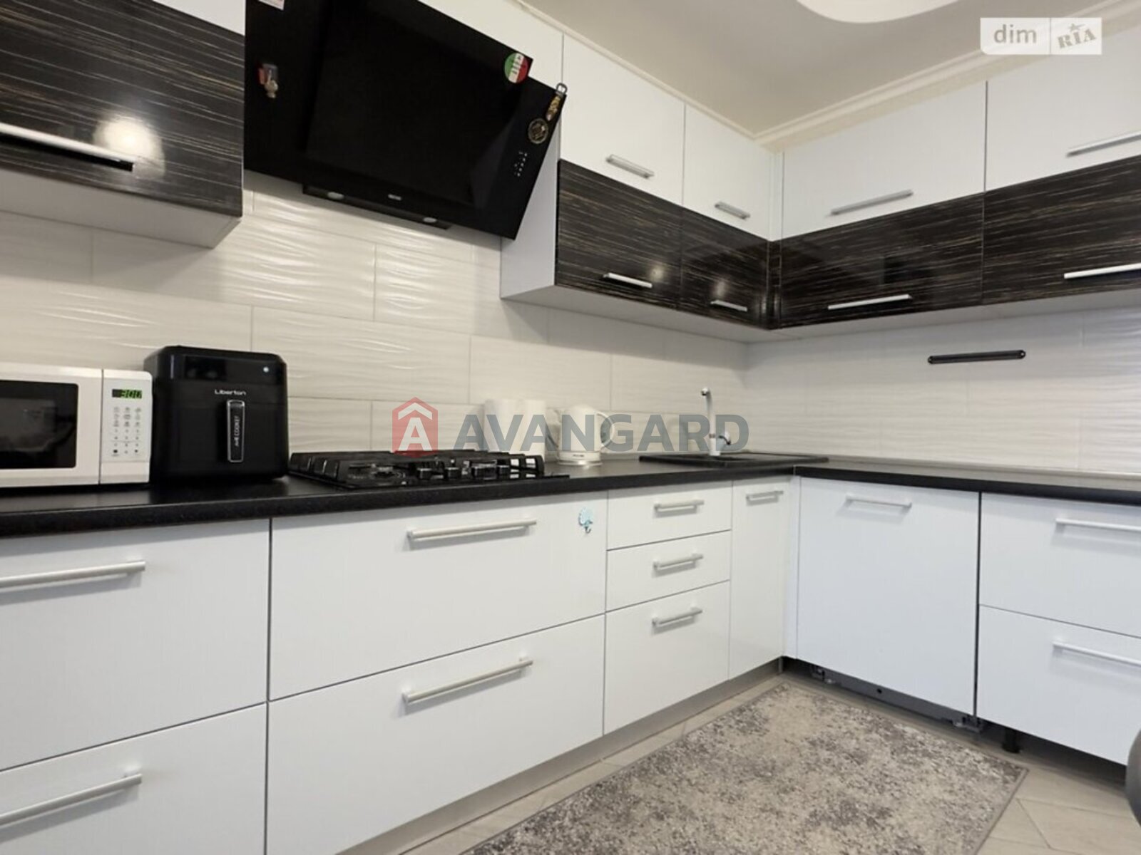 4 ��. ��������, 147/70/14 ��. �., 9/9 ������ ���� 1