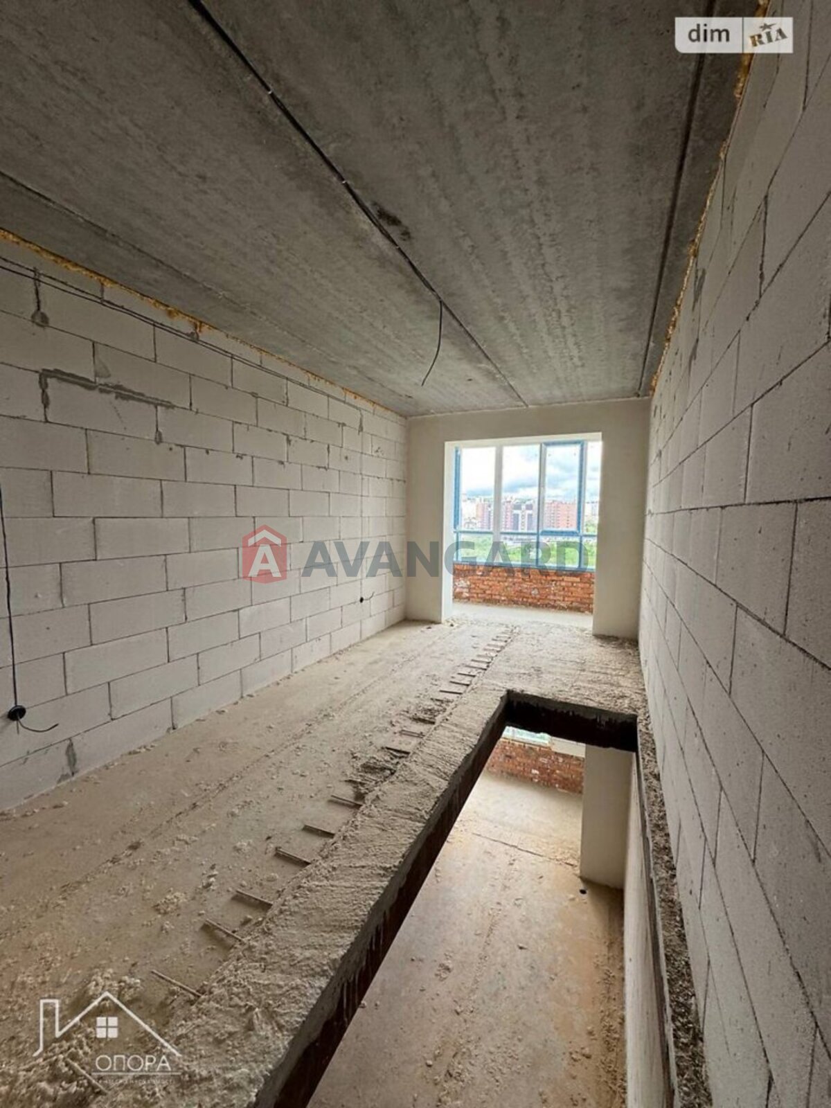 3 ��. ��������, 89/37/12 ��. �., 10/10 ������ ���� 3