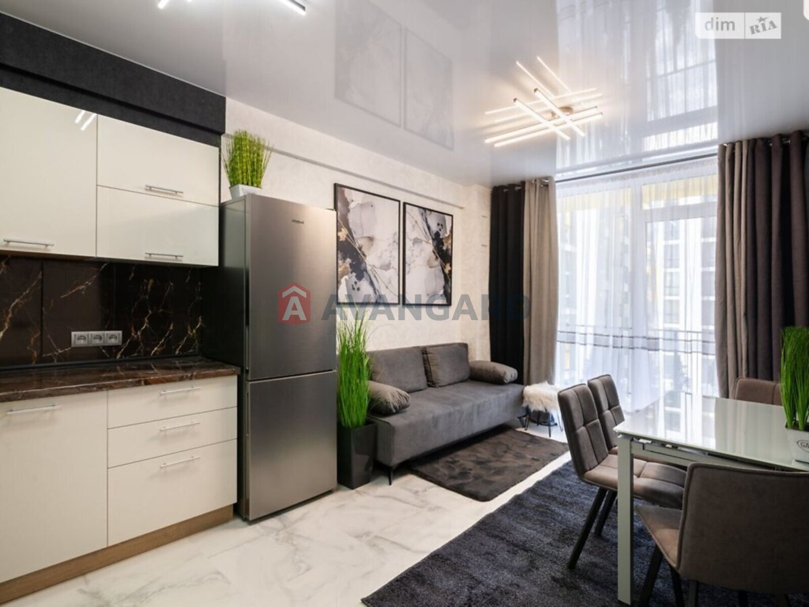 1 ��. ��������, 40/-/- ��. �., 4/10 ������ ���� 3