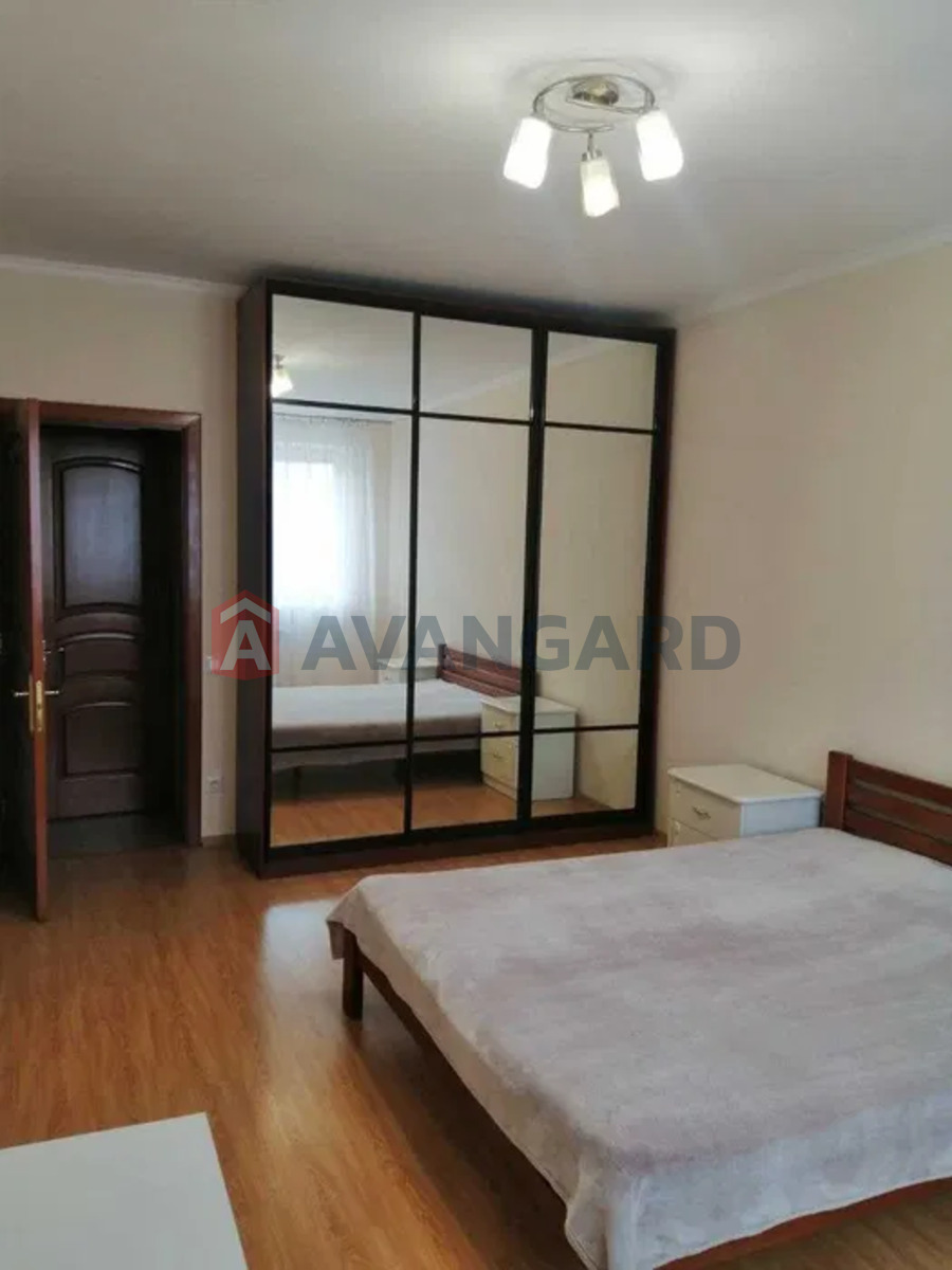 1 ��. ��������, 41/-/12 ��. �., 23/26 ������ ���� 3