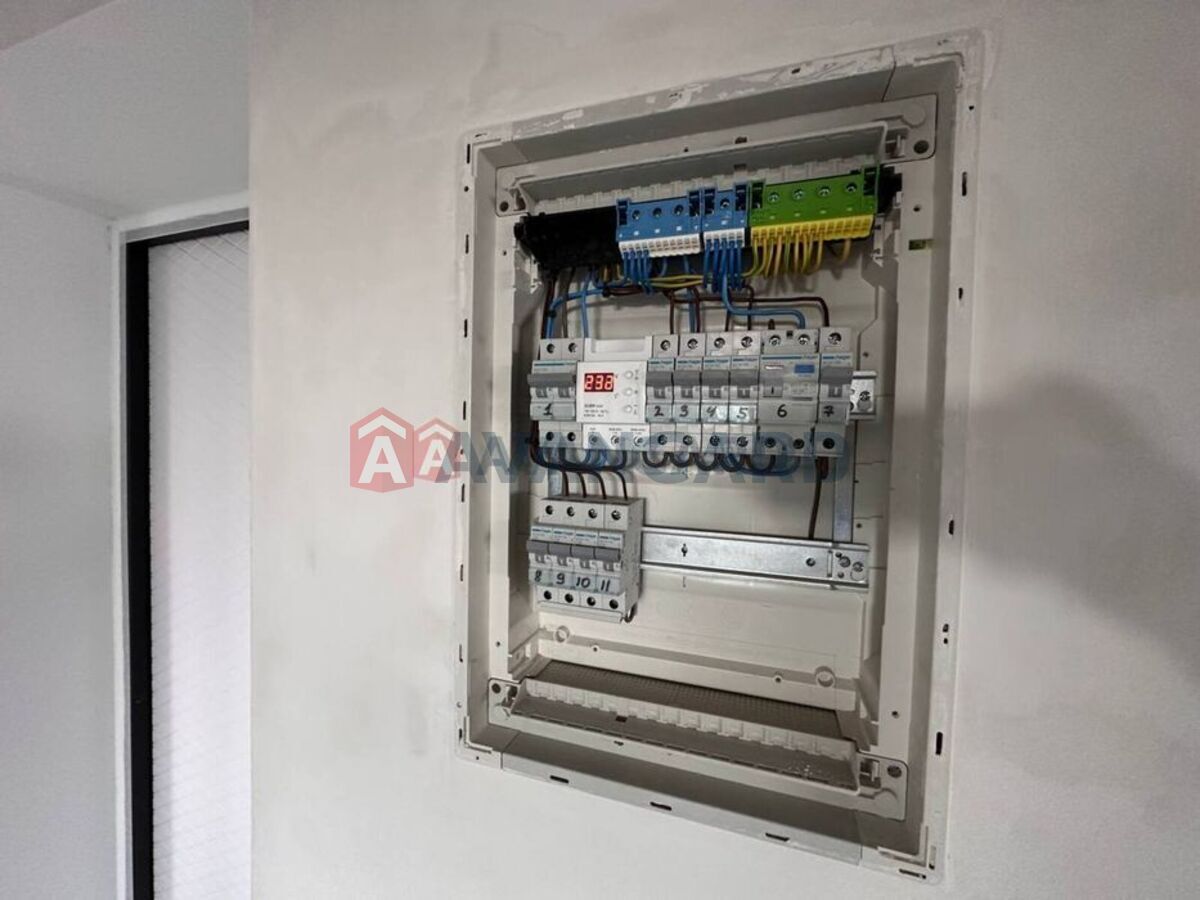 2 . , 67/-/13 . ., 8/10   28