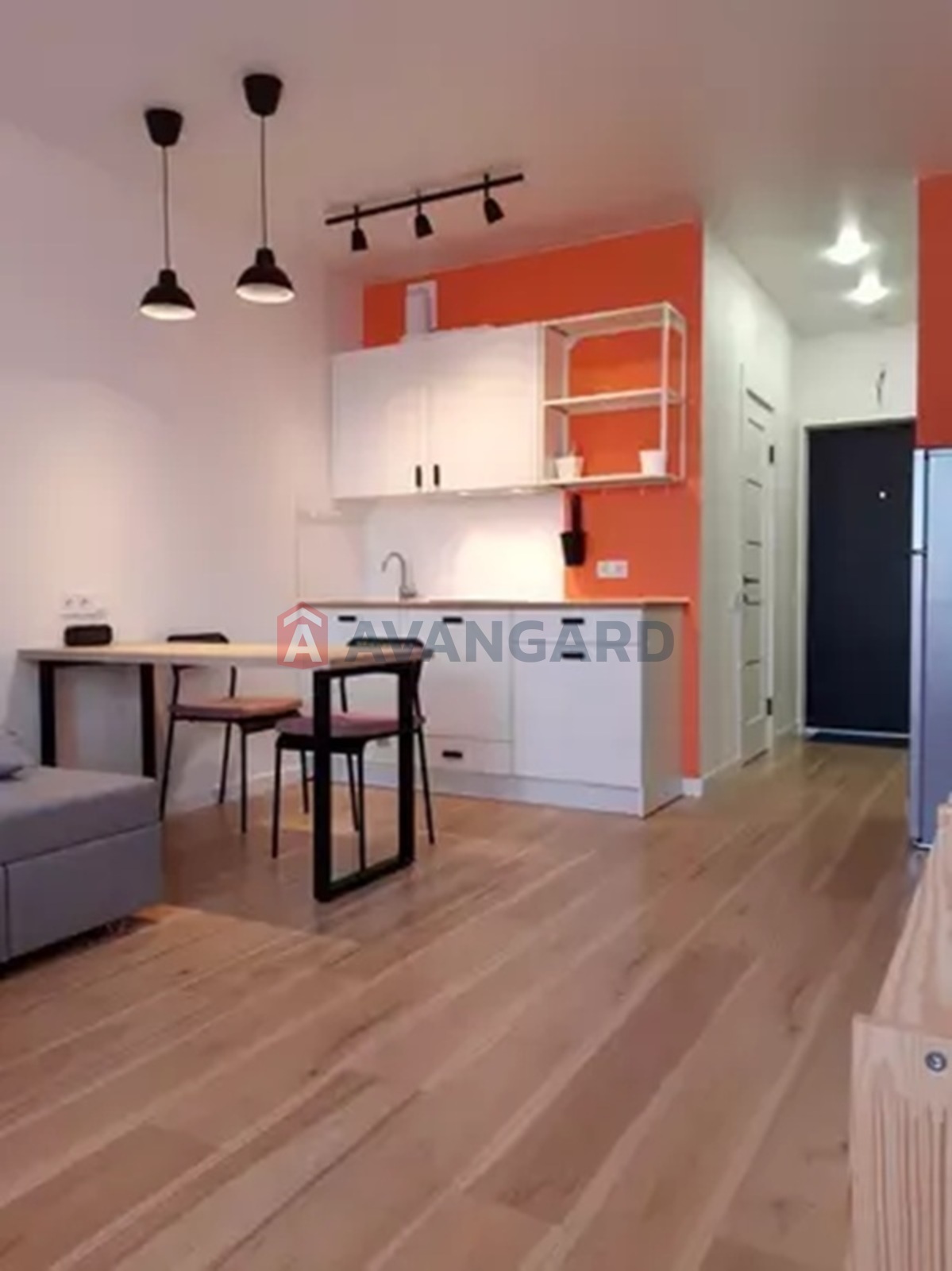 1 ��. ��������, 28/17/9 ��. �., 13/25 ������ ���� 2