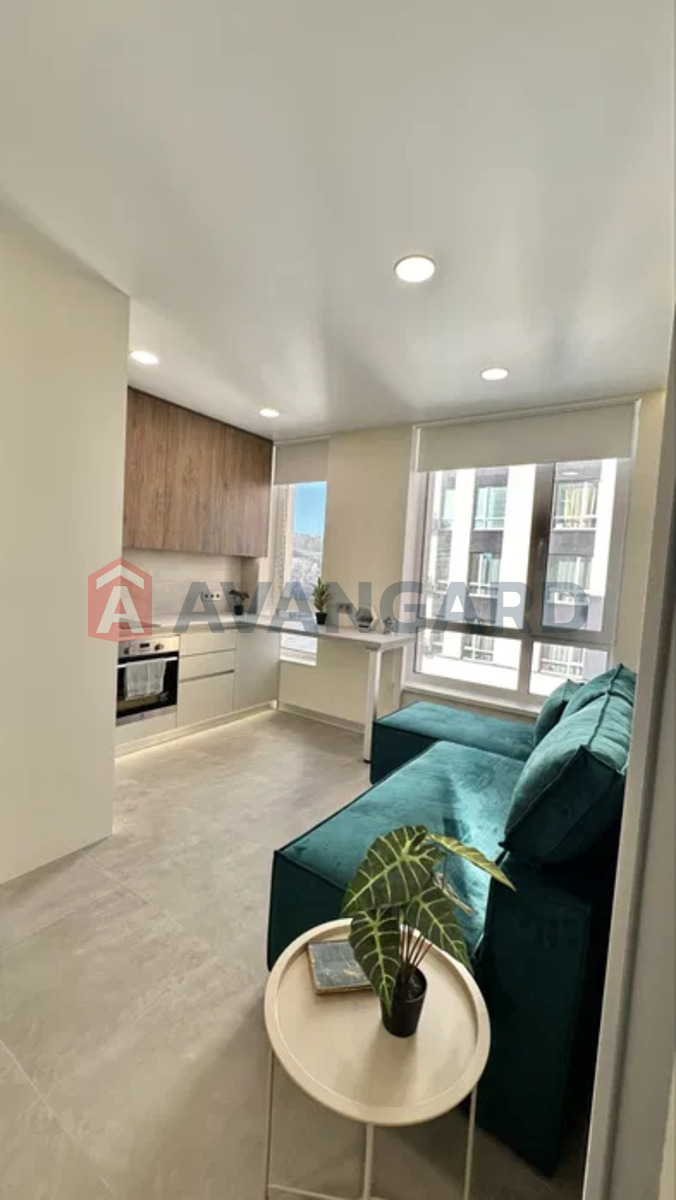 1 ��. ��������, 37/18/10 ��. �., 8/21 ������ ���� 2