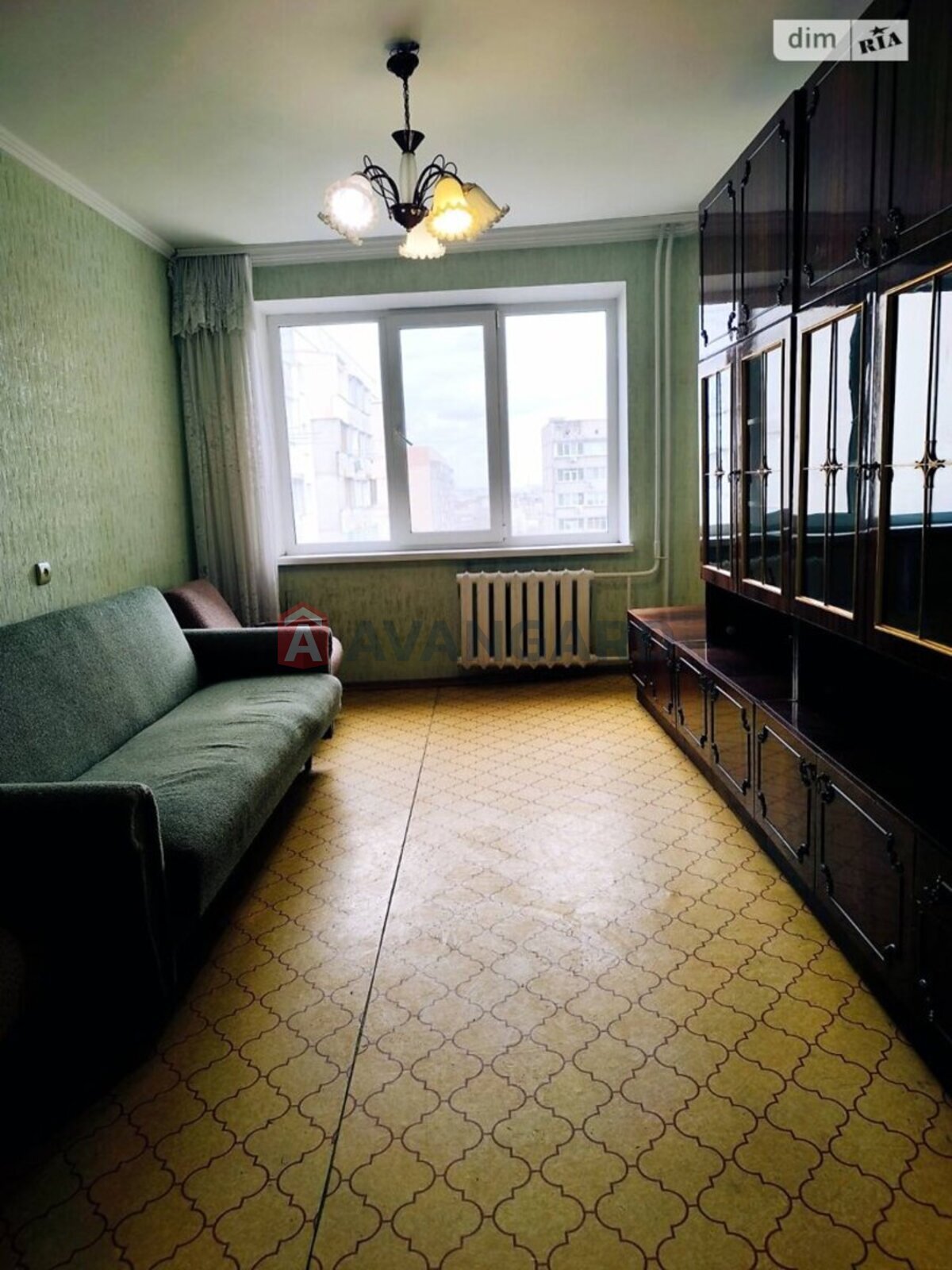 3 ��. ��������, 63/38/8 ��. �., 7/9 ������ ���� 6