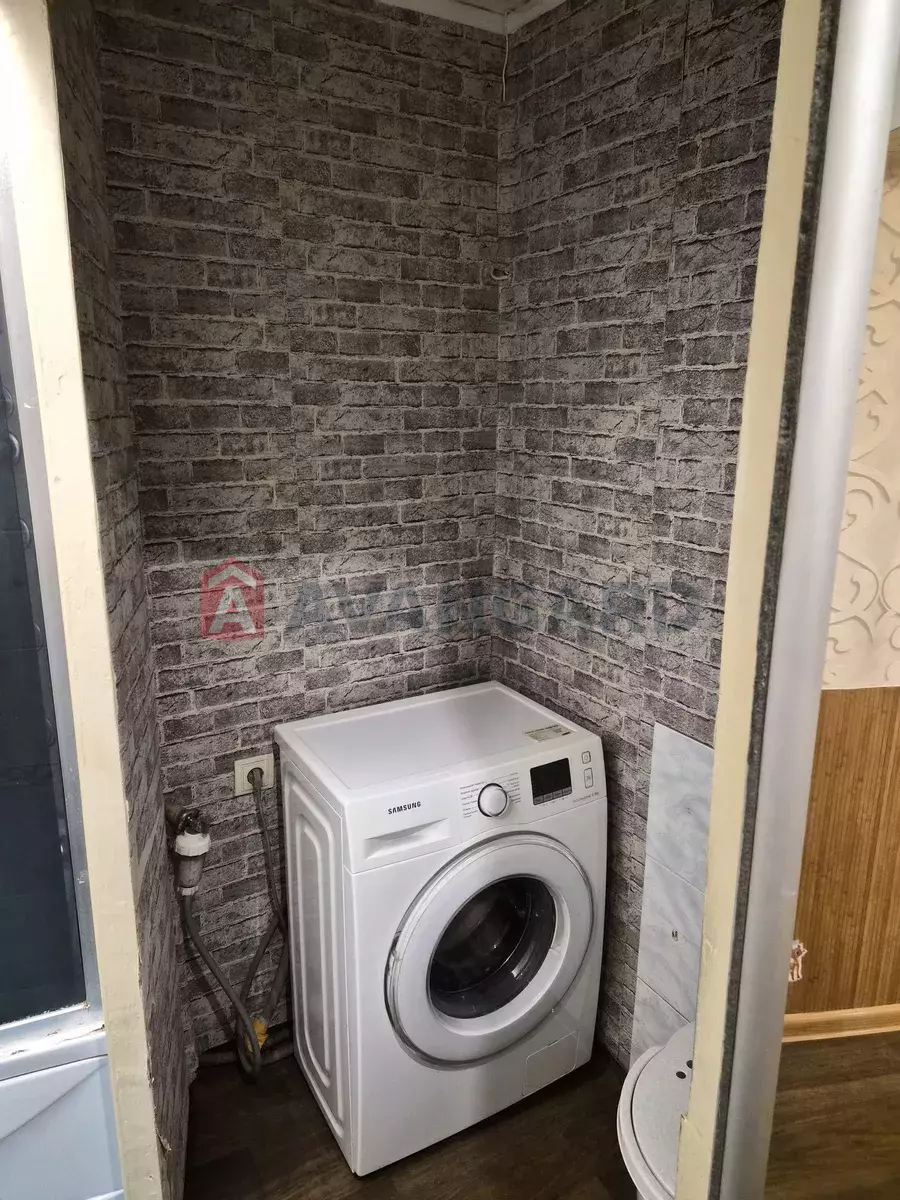 2 ��. ��������, 43/-/9 ��. �., 3/5 ������ ���� 4