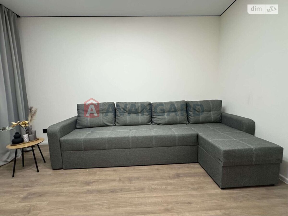 2 ��. ��������, 46/25/7 ��. �., 4/9 ������ ���� 21