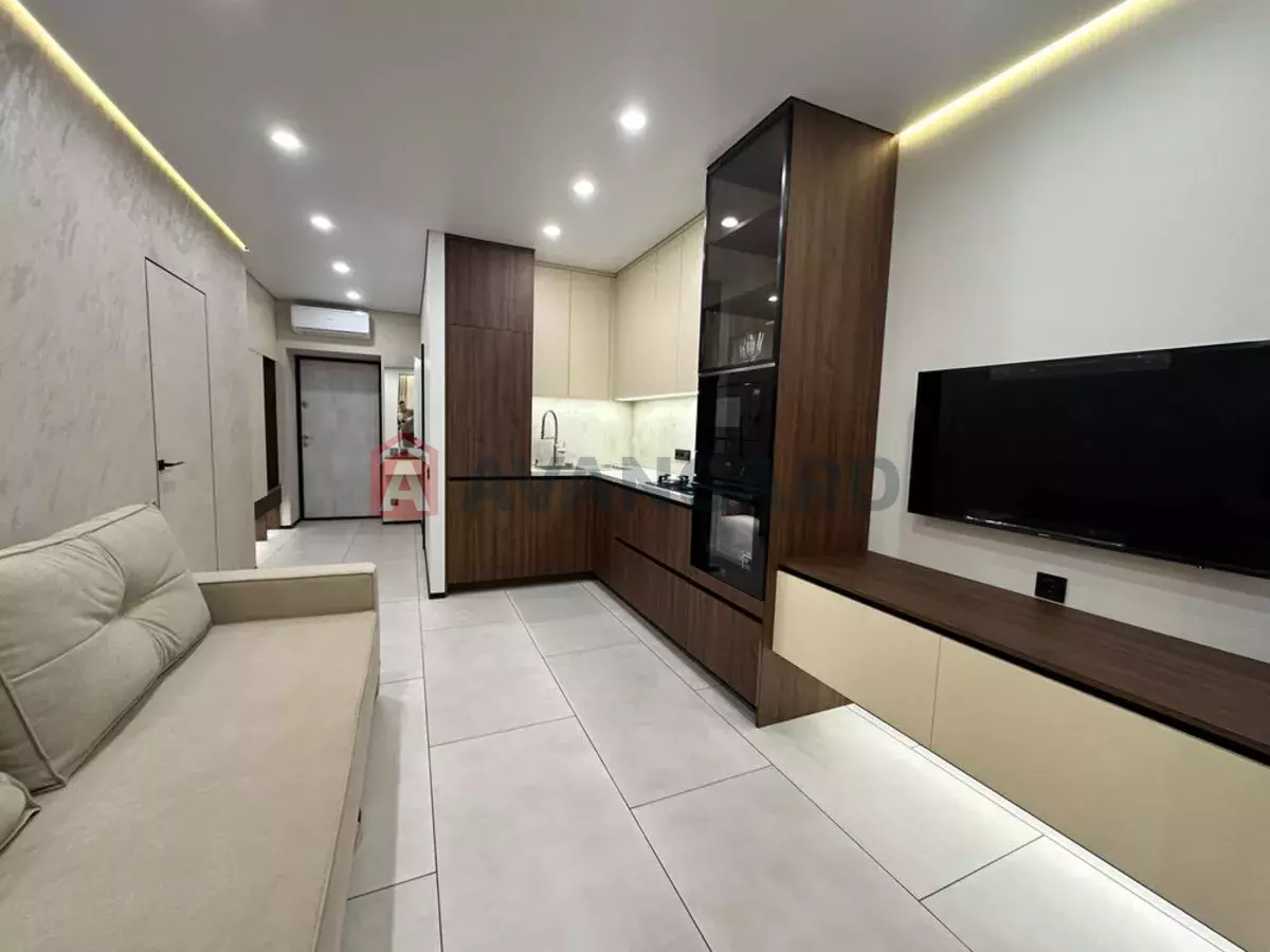 2 ����. ��������, 45/-/17 ��. �., 8/10 ���� ���� 1