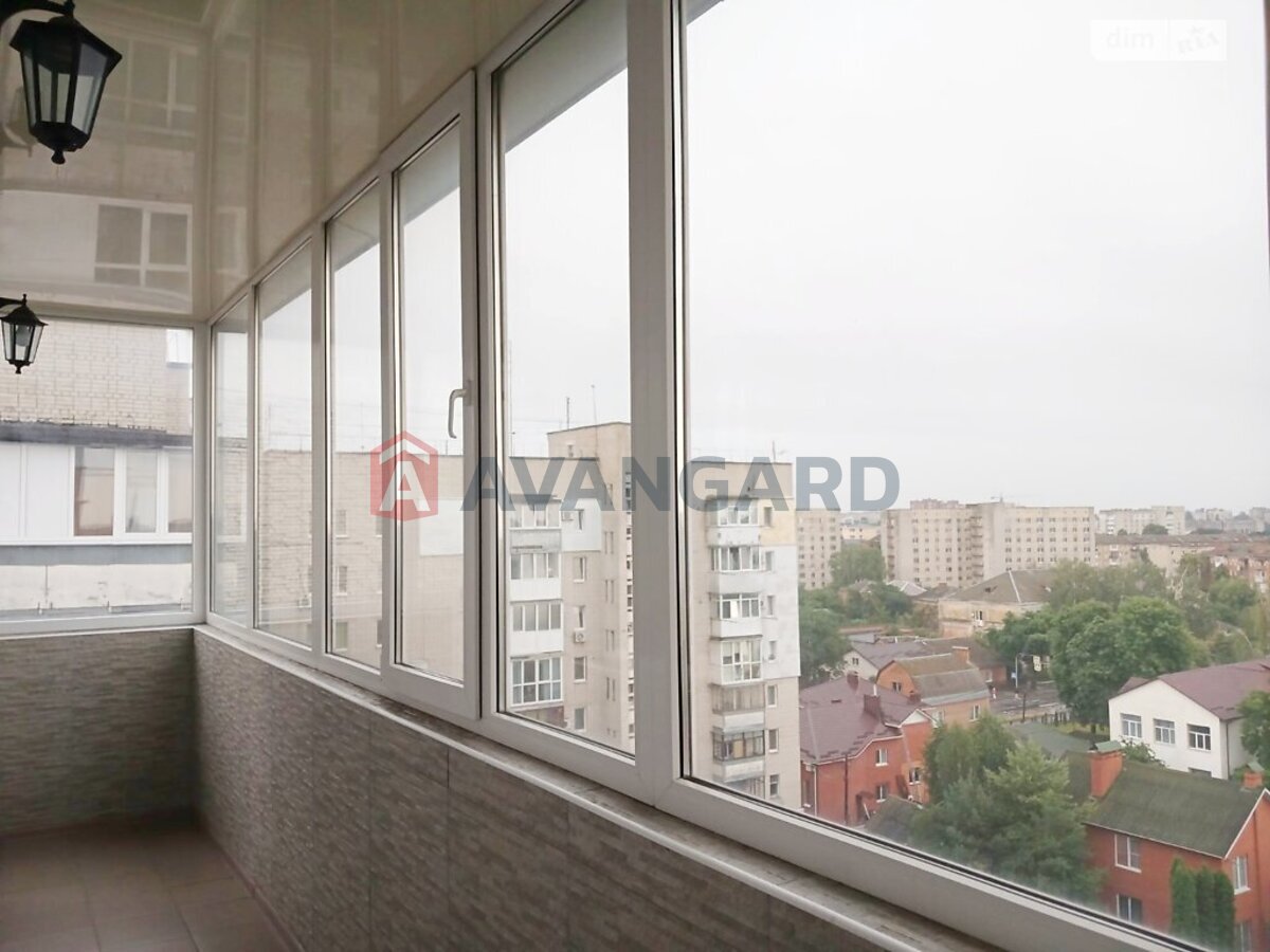 4 ��. ��������, 83/50/10 ��. �., 9/10 ������ ���� 23