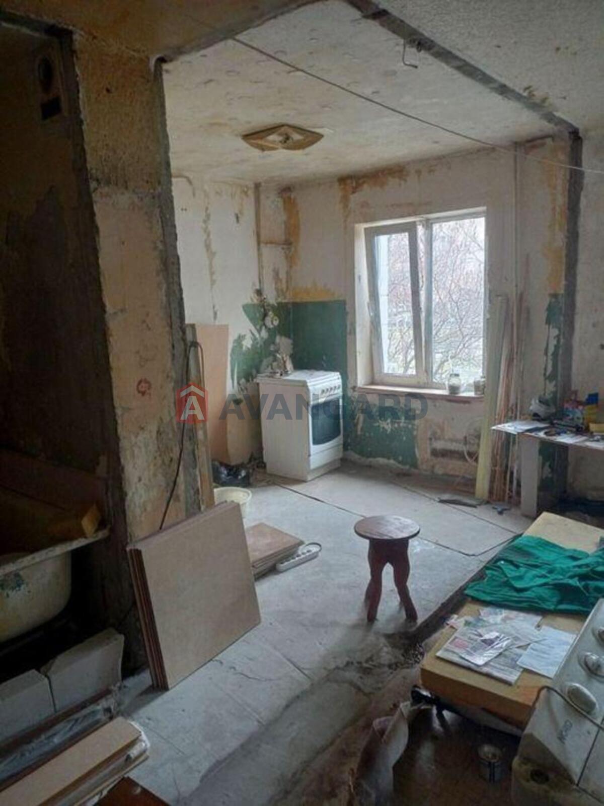 1 . , 33/-/5 . ., 1/9   3