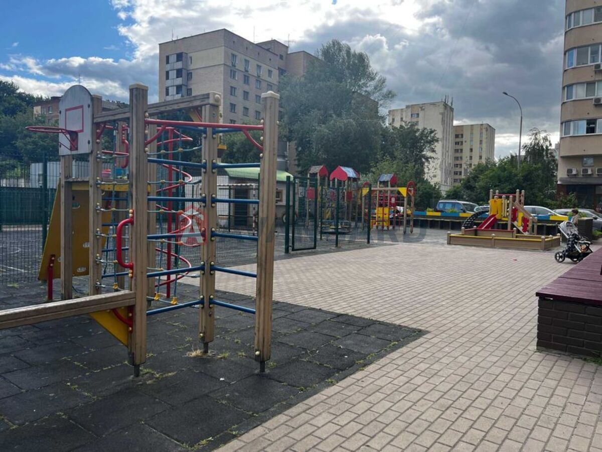 3 ��. ��������, 58/-/10 ��. �., 5/22 ������ ���� 16