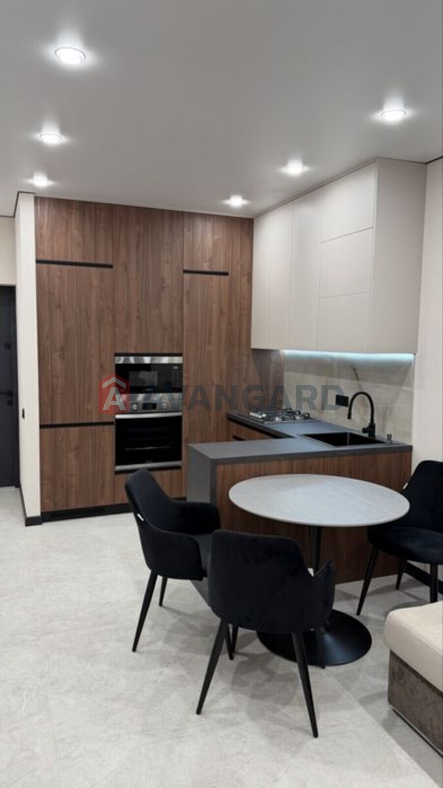 1 ����. ��������, 43/-/17 ��. �., 4/10 ���� ���� 21