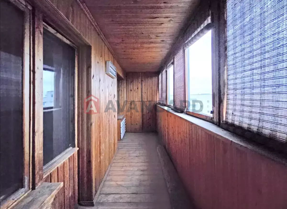 3 ����. ��������, 73/41/9 ��. �., 8/14 ���� ���� 9