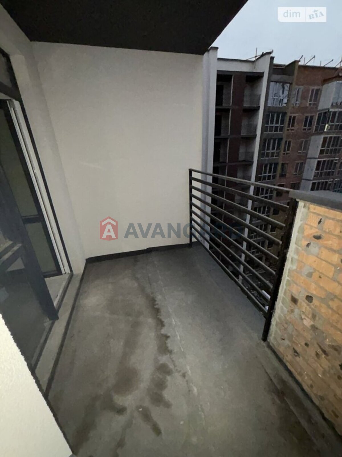 1 . , 44/-/- . ., 8/10   2