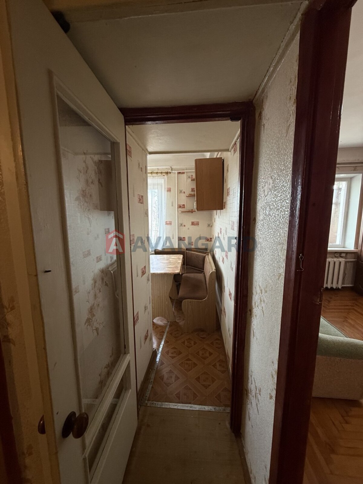 2 ��. ��������, 42/-/6 ��. �., 5/5 ������ ���� 3