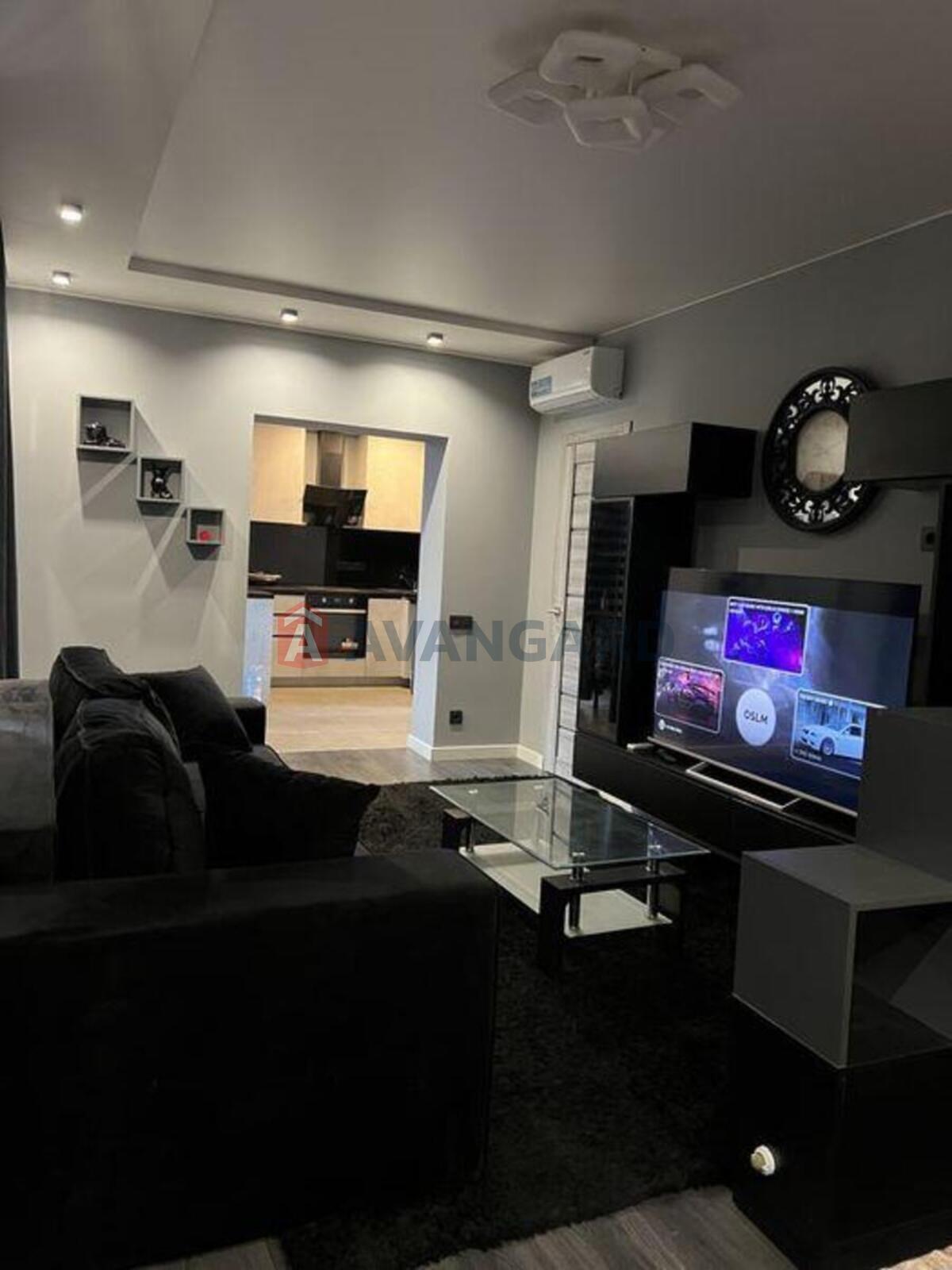 1 ��. ��������, 44/-/12 ��. �., 8/8 ������ ���� 4