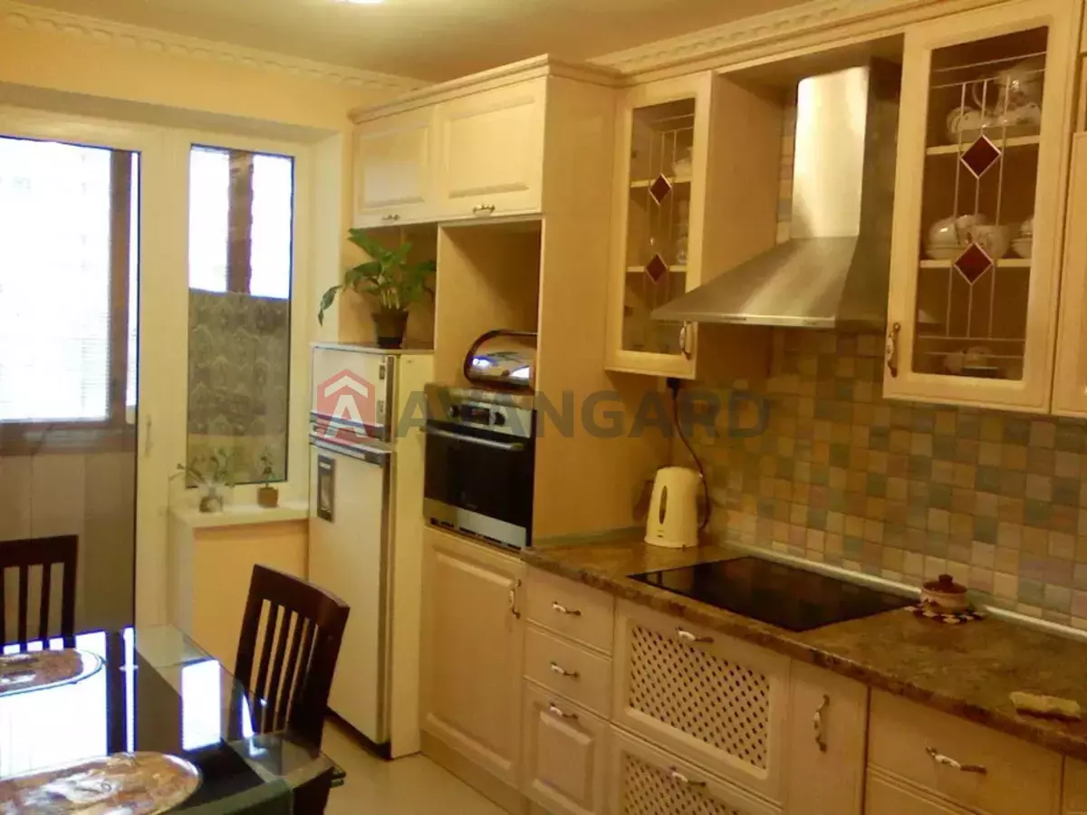 4 ��. ��������, 85/-/8 ��. �., 3/16 ������ ���� 1