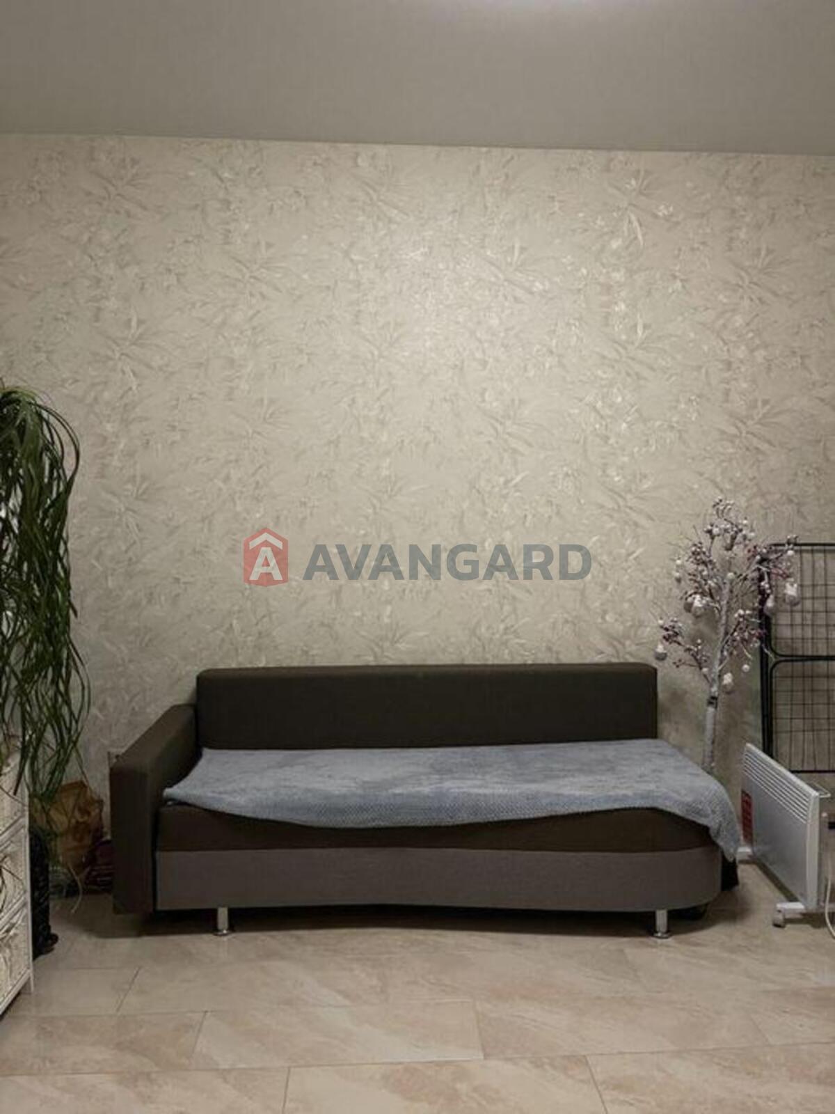 1 ��. ��������, 27/-/11 ��. �., 2/24 ������ ���� 3