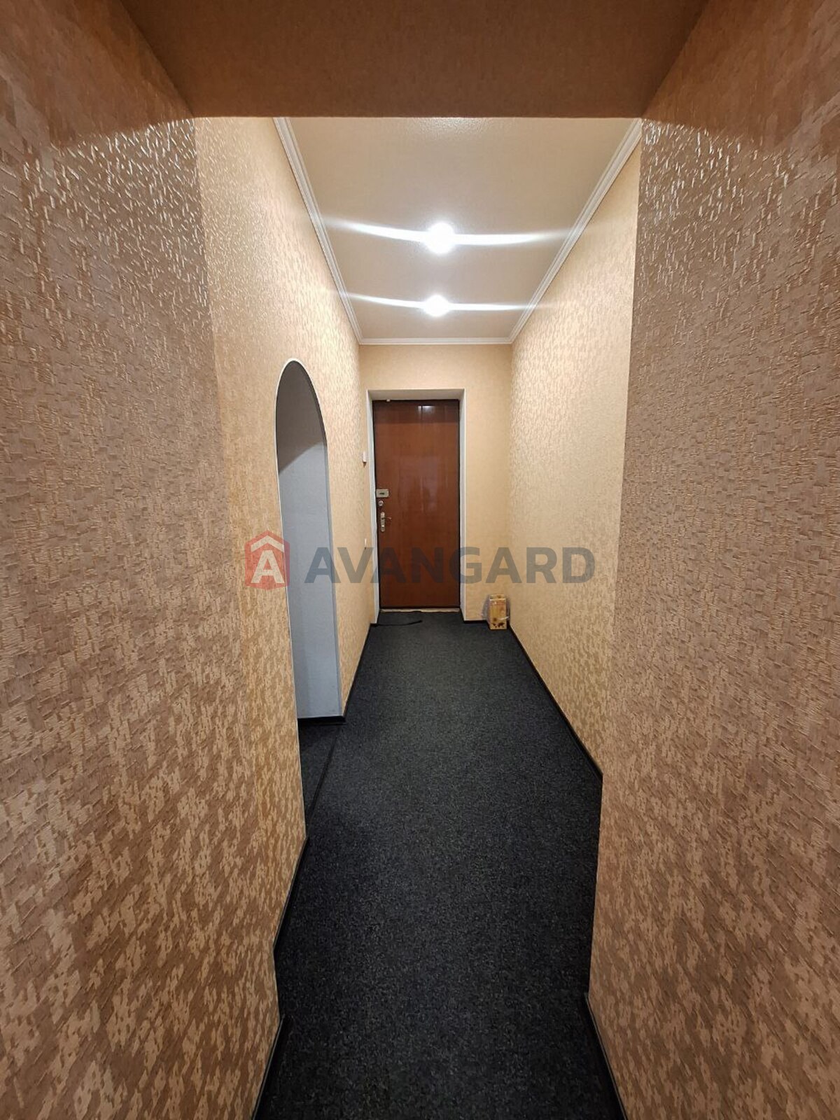 3 ����. ��������, 58,1/39,6/6,7 ��. �., 1/4 ���� ���� 2