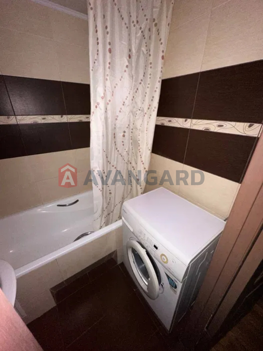 1 ��. ��������, 36/-/9 ��. �., 1/10 ������ ���� 4