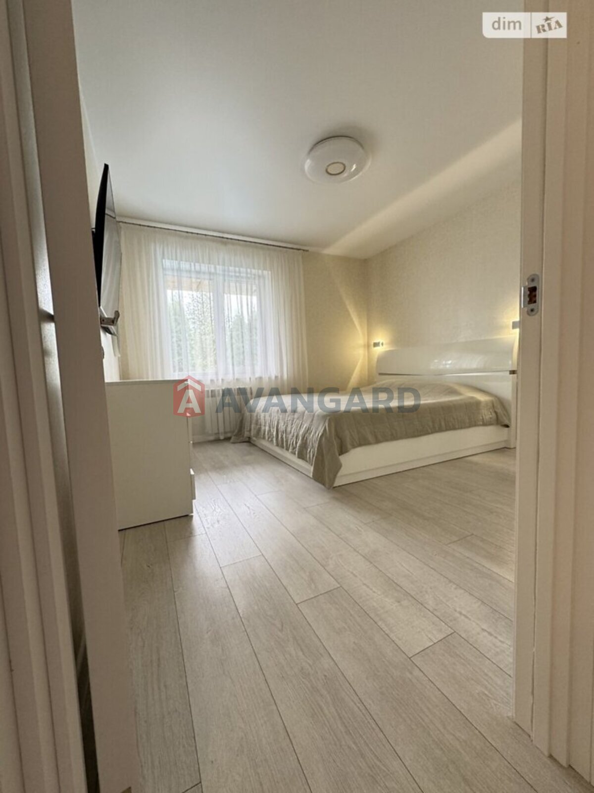 3 кім. квартира, 72/30/8 кв. м., 1/3 поверх фото 1 3 кім. квартира, 72/30/8 кв. м., 1/3 поверх фото 1