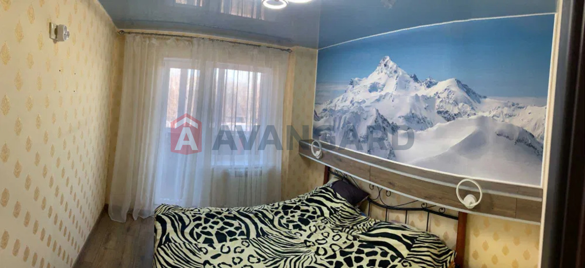 4 ��. ��������, 80/-/9 ��. �., 3/9 ������ ���� 8