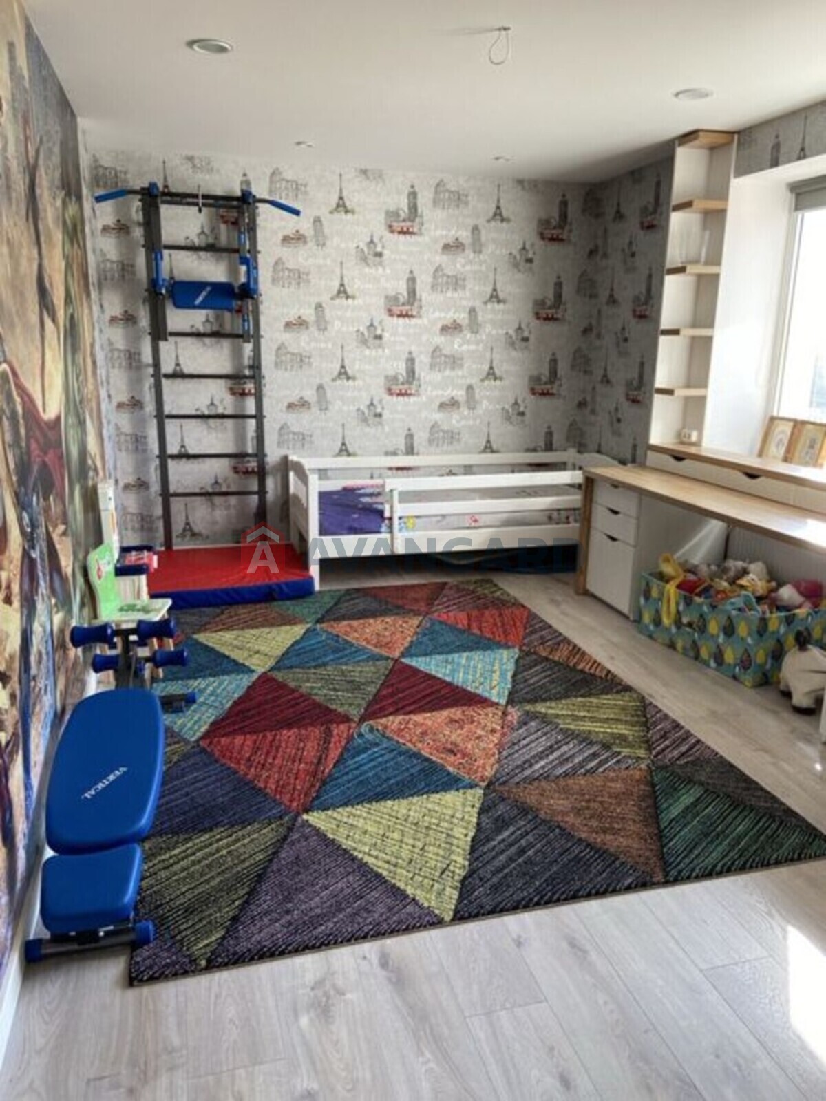 3 ��. ��������, 92/-/11 ��. �., 6/10 ������ ���� 3