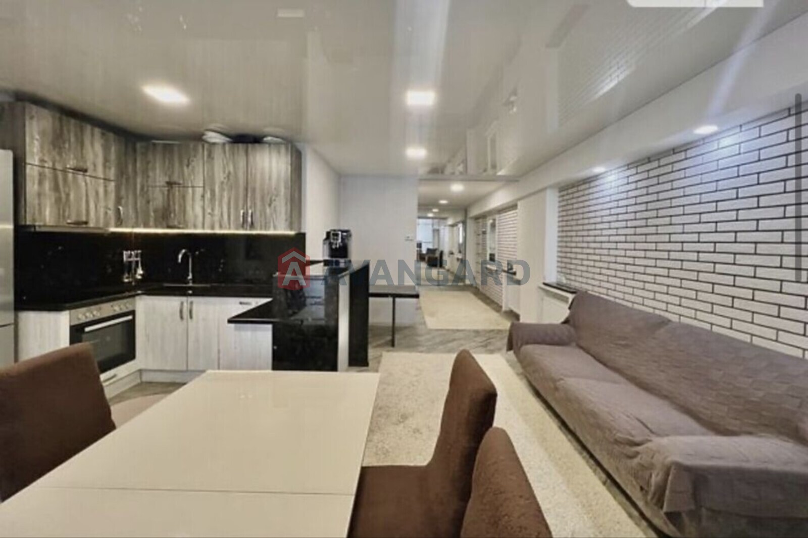 3 ��. ��������, 100/-/32 ��. �., 8/8 ������ ���� 13