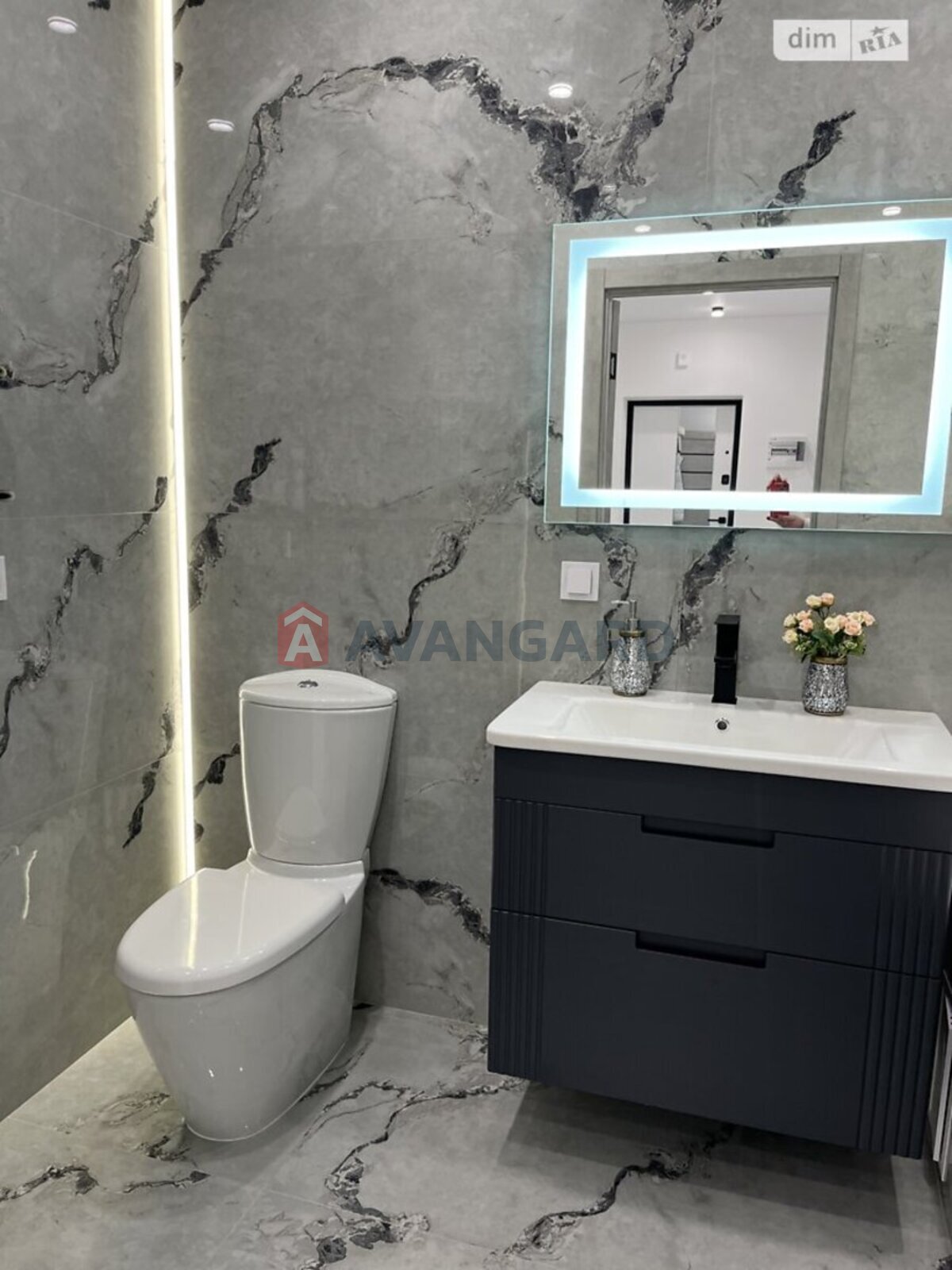 2 ����. ��������, 70/29/24 ��. �., 5/8 ���� ���� 5