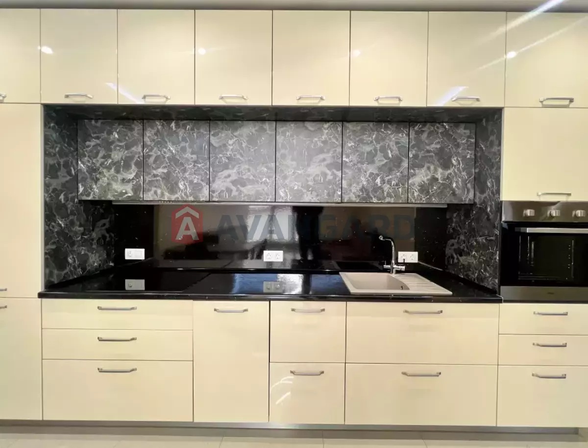 3 ��. ��������, 78/-/35 ��. �., 8/10 ������ ���� 4