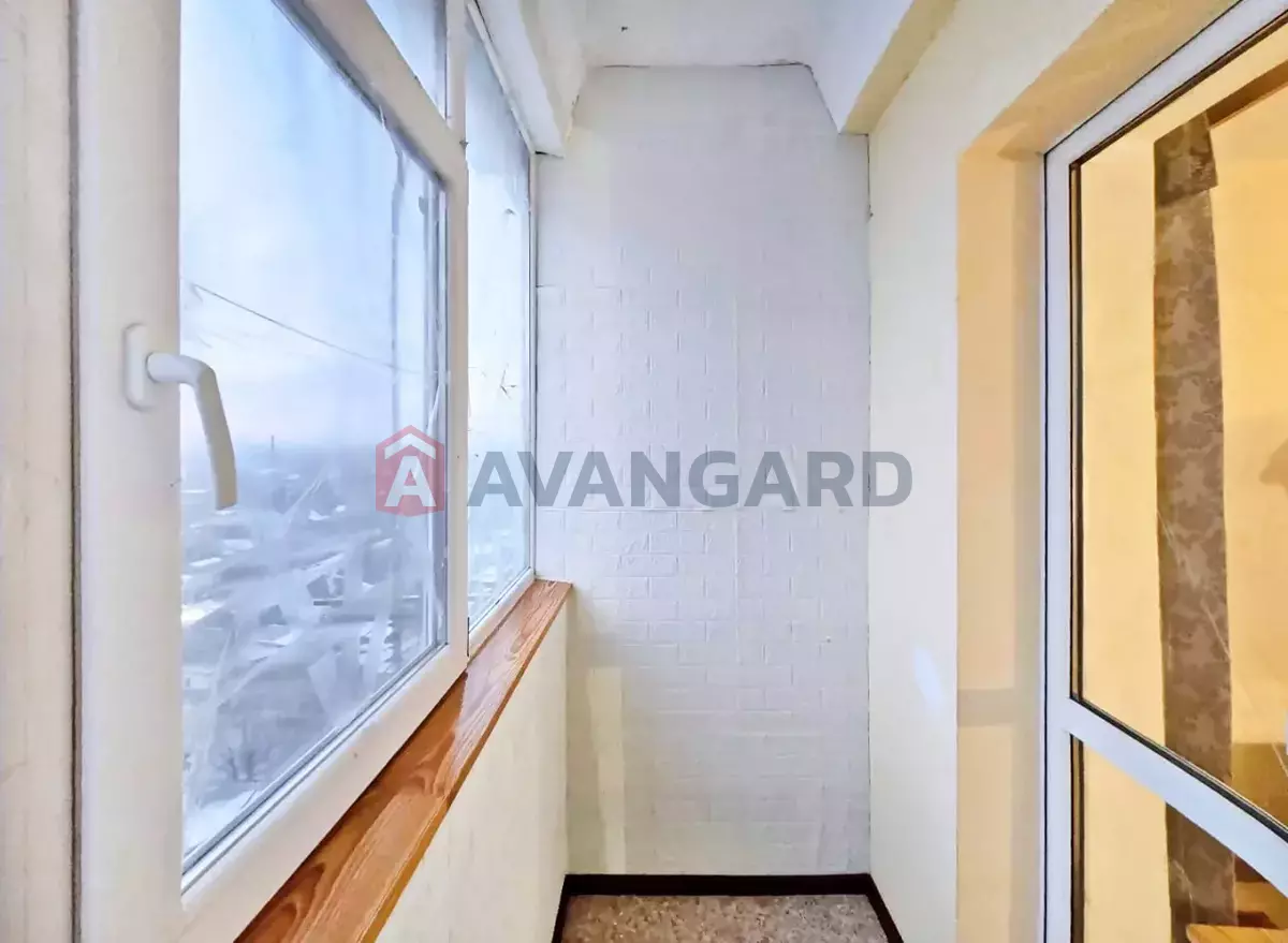 3 ����. ��������, 69/39/10 ��. �., 9/10 ���� ���� 8