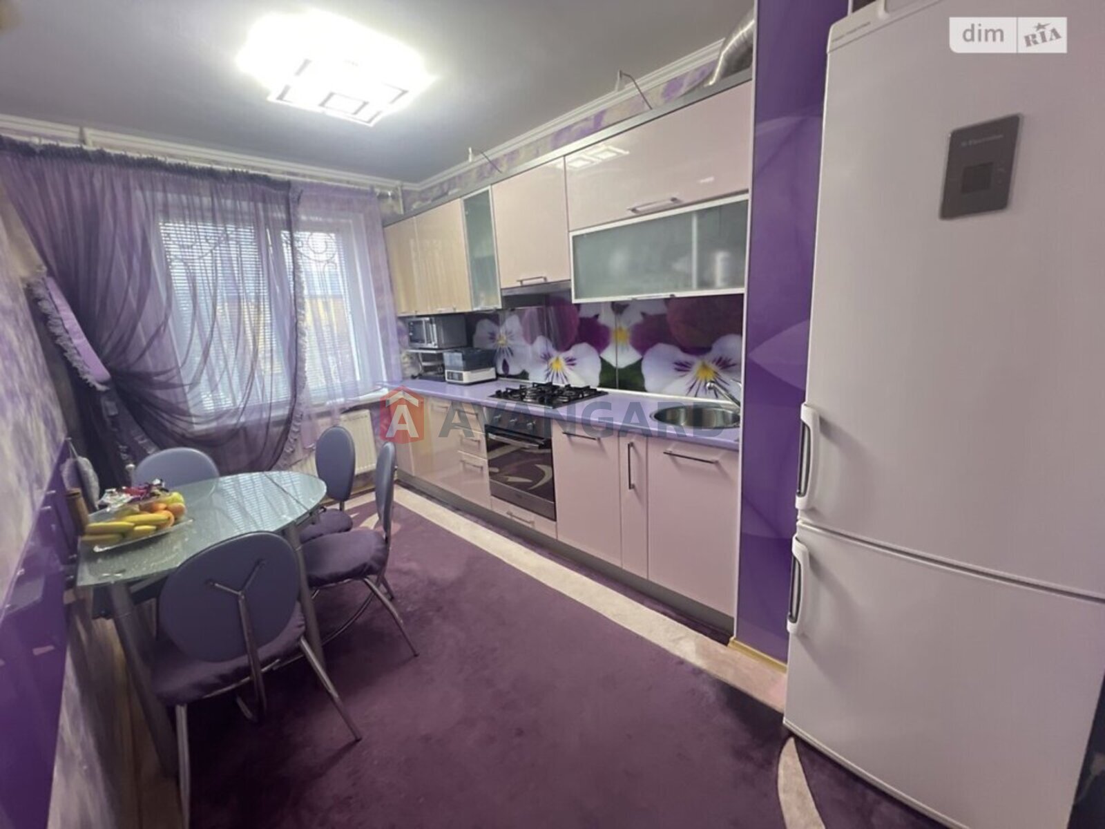 3 ��. ��������, 62/38/9 ��. �., 2/10 ������ ���� 28