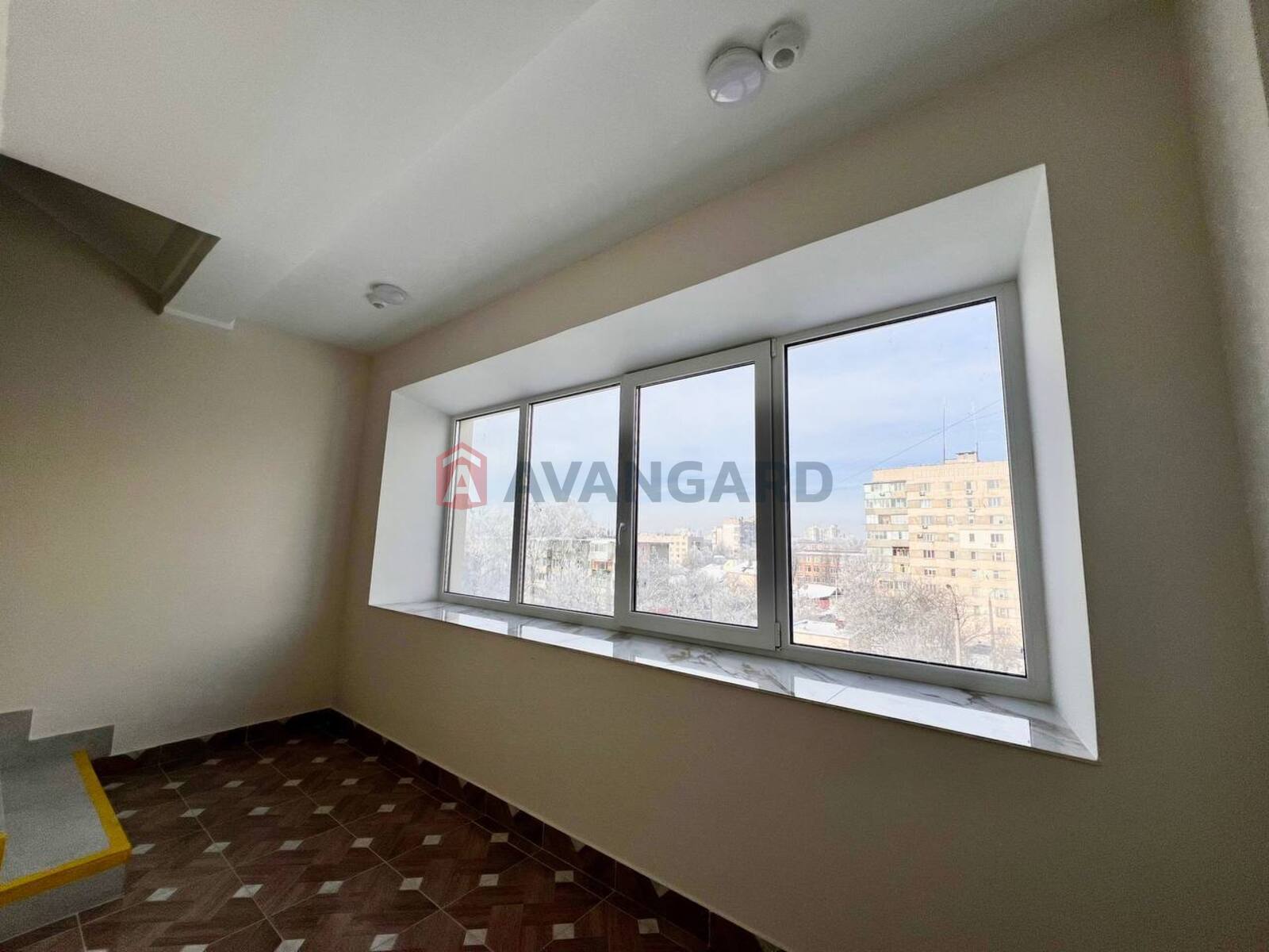 2 ��. ��������, 63,9/41/11.5 ��. �., 4/9 ������ ���� 6