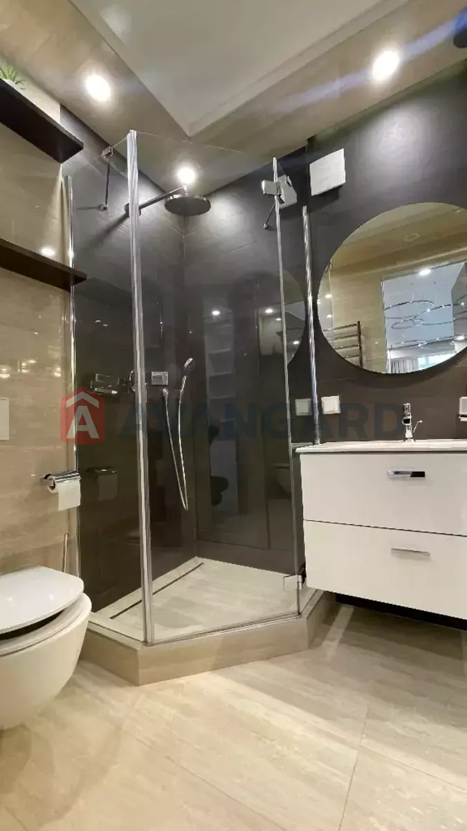 4 . , 100/-/- . ., 10/12   7