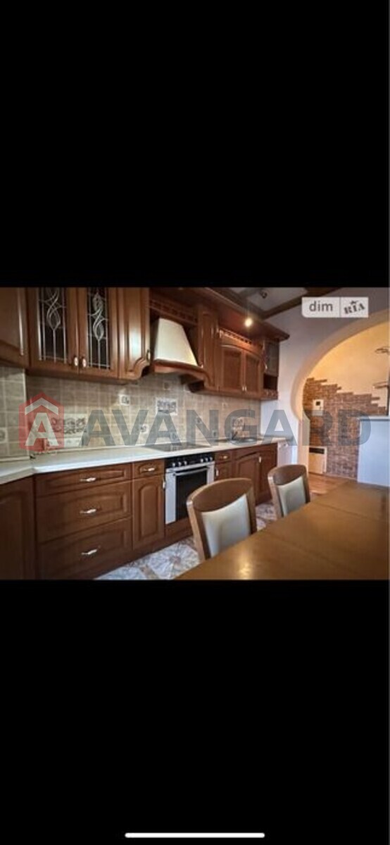 3 ����. ��������, 109/-/14 ��. �., 6/8 ���� ���� 21