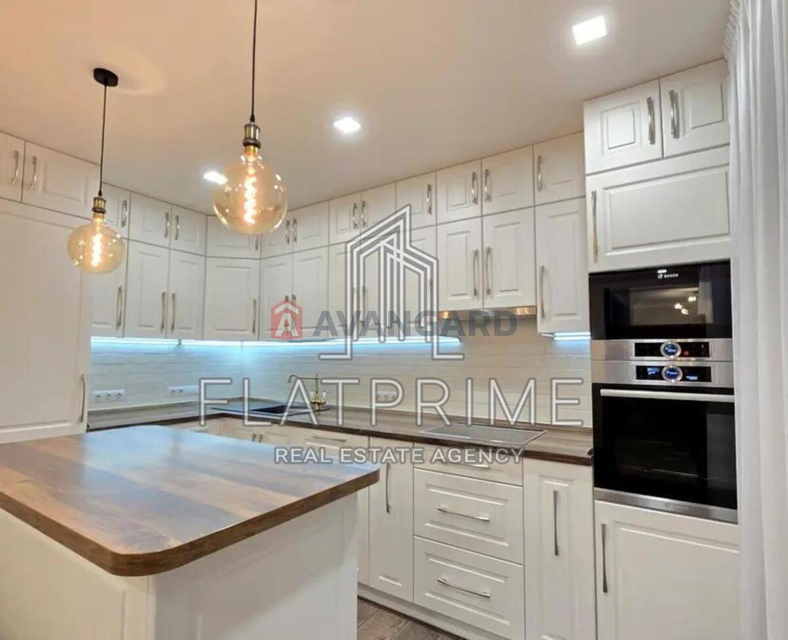 3 ��. ��������, 100/50/30 ��. �., 8/26 ������ ���� 10