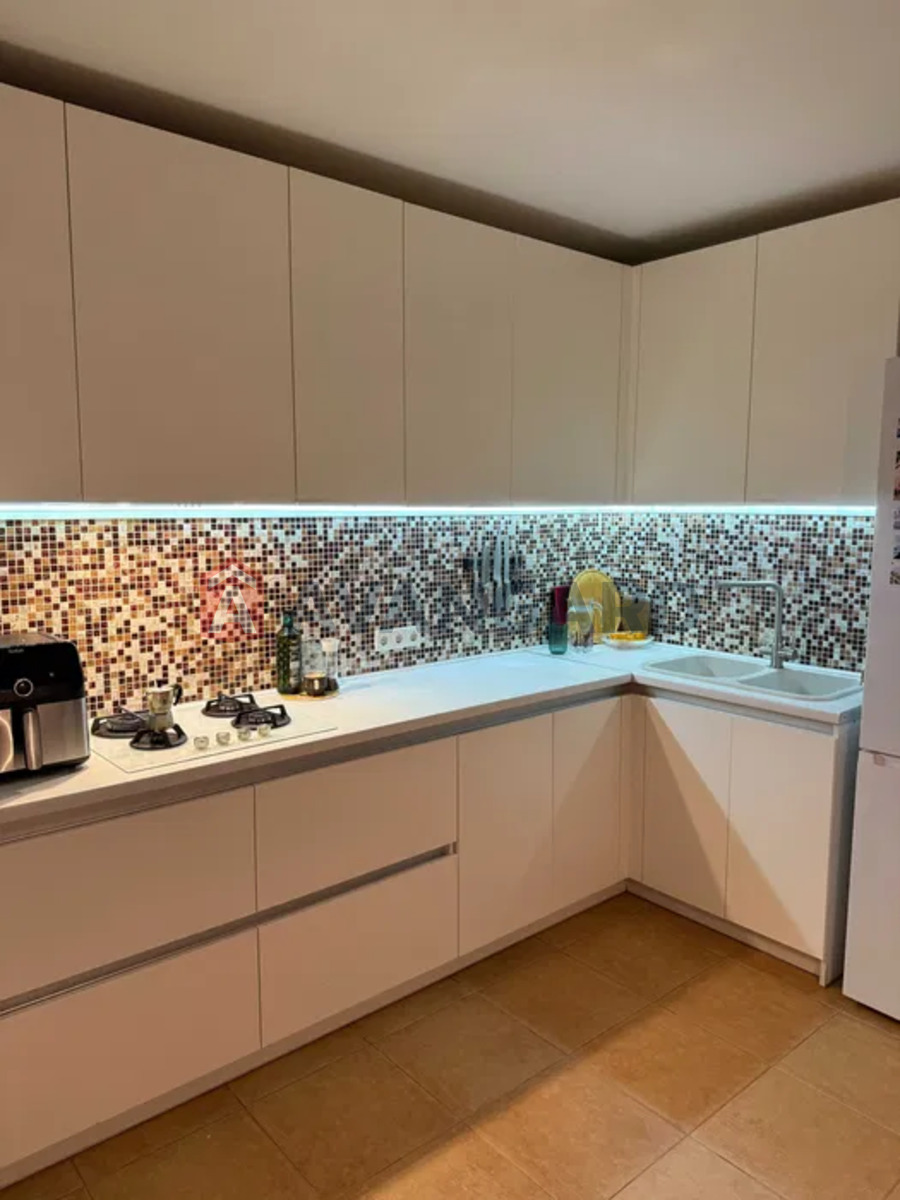 2 . , 70/-/12 . ., 9/9   3