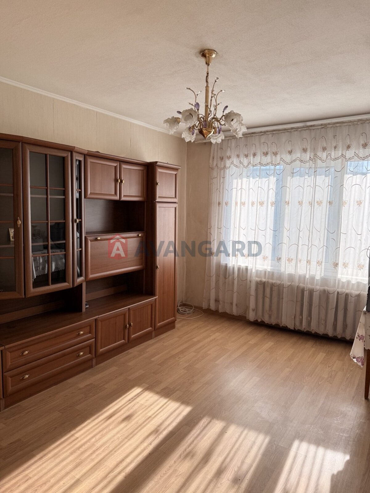 3 ��. ��������, 65/-/8 ��. �., 7/9 ������ ���� 1