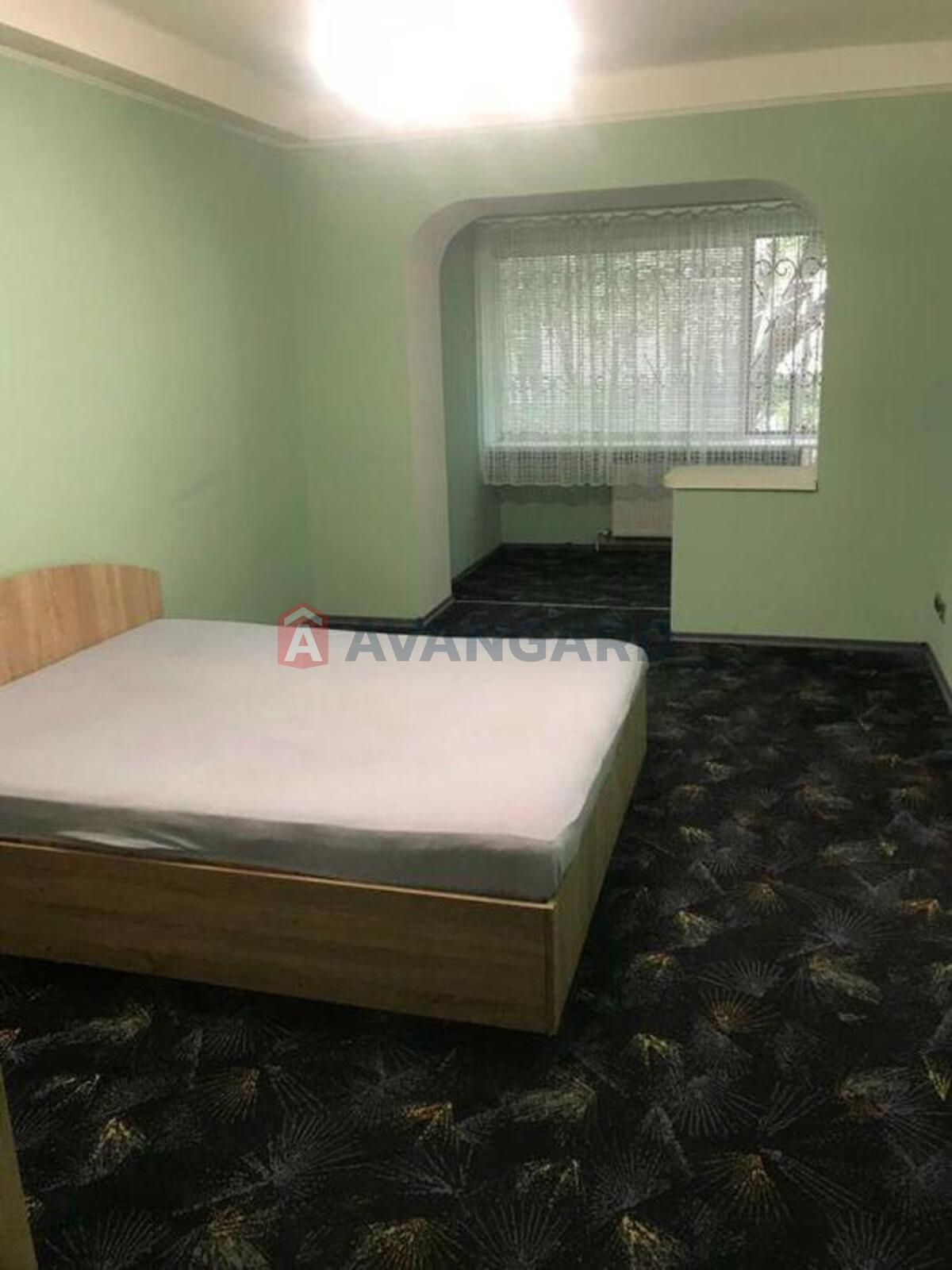 3 ��. ��������, 78/-/8 ��. �., 1/5 ������ ���� 7