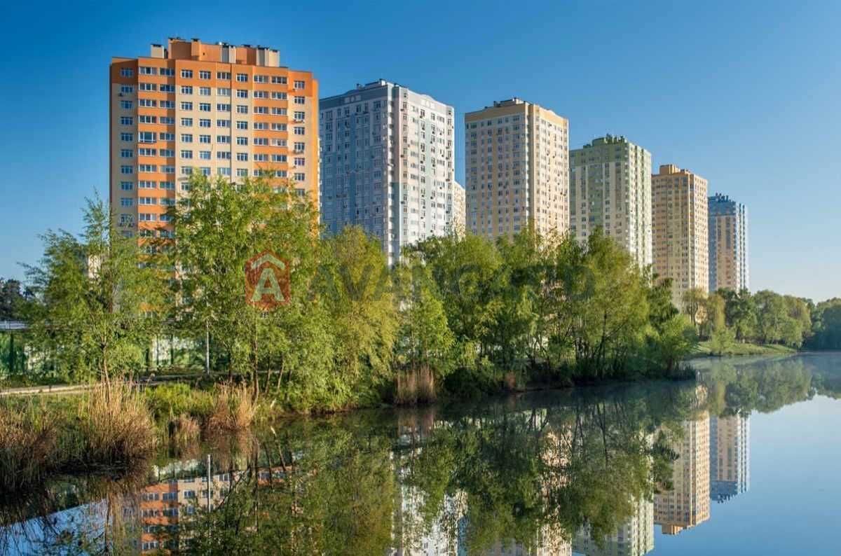 1 ����. ��������, 43/18/12 ��. �., 24/26 ���� ���� 18