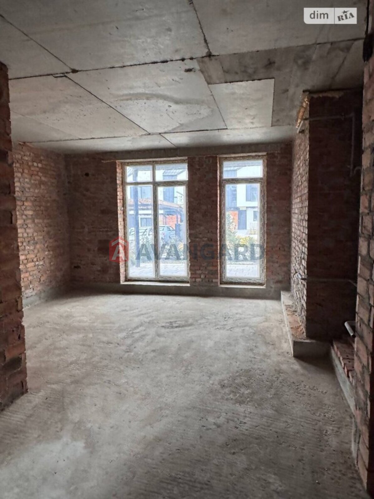 1 ��. ��������, 42/11/23 ��. �., 1/3 ������ ���� 6