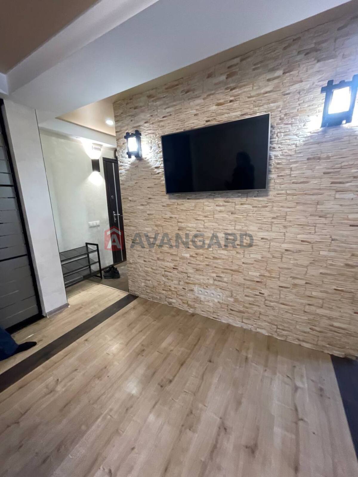 2 ��. ��������, 44/-/6 ��. �., 4/5 ������ ���� 4