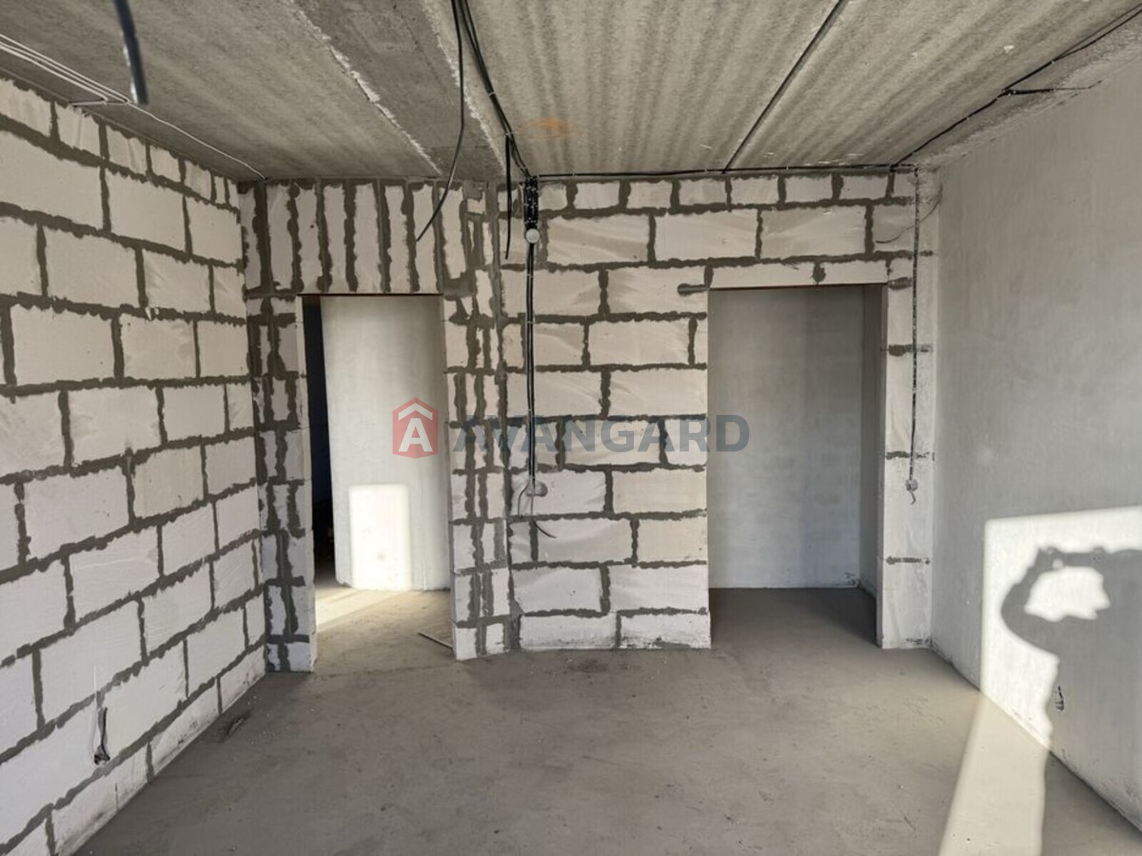 3 ����. ��������, 124/-/30 ��. �., 10/13 ���� ���� 14