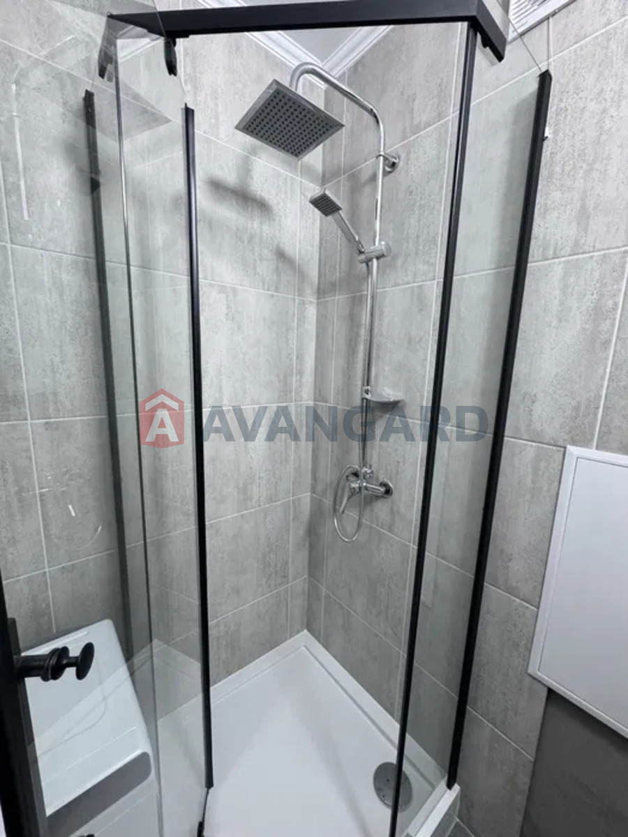 1 ��. ��������, 33/17/6 ��. �., 3/5 ������ ���� 11