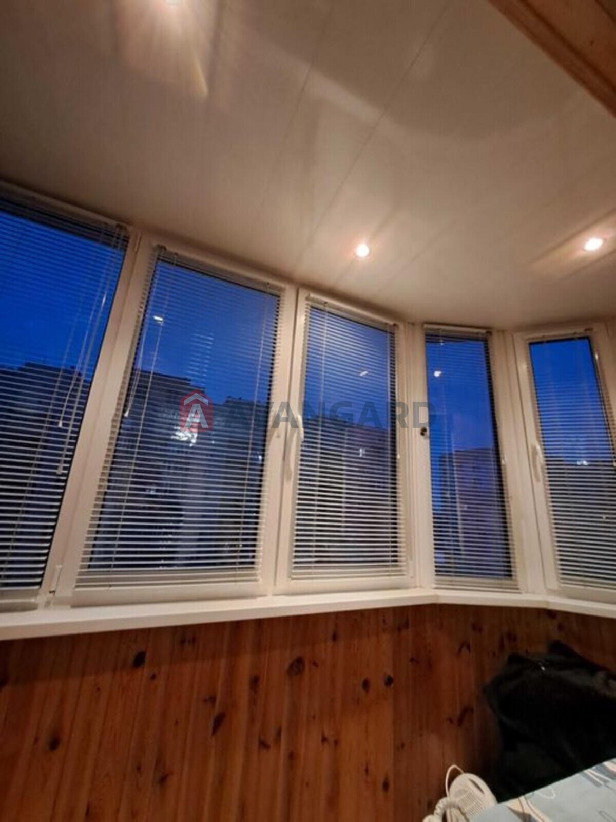 3 ��. ��������, 85/-/10 ��. �., 6/9 ������ ���� 7