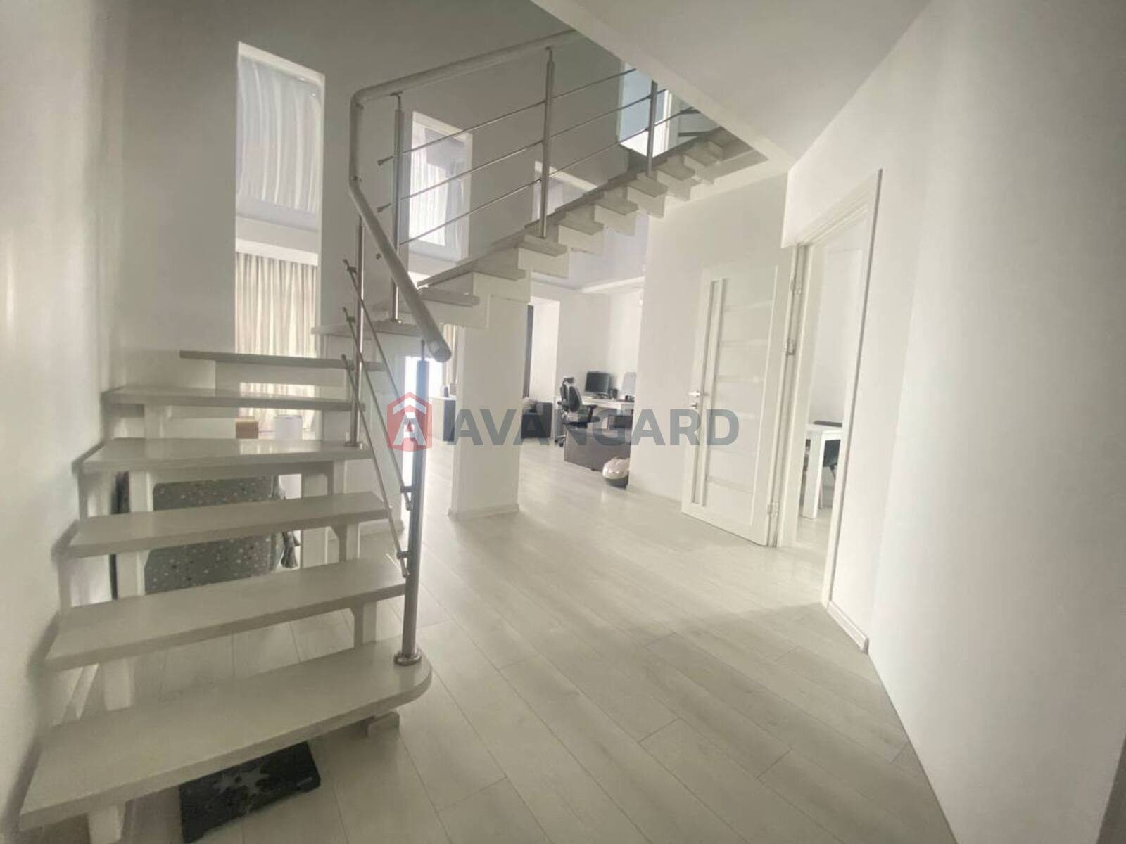 3 ��. ��������, 125/70/17 ��. �., 15/17 ������ ���� 17