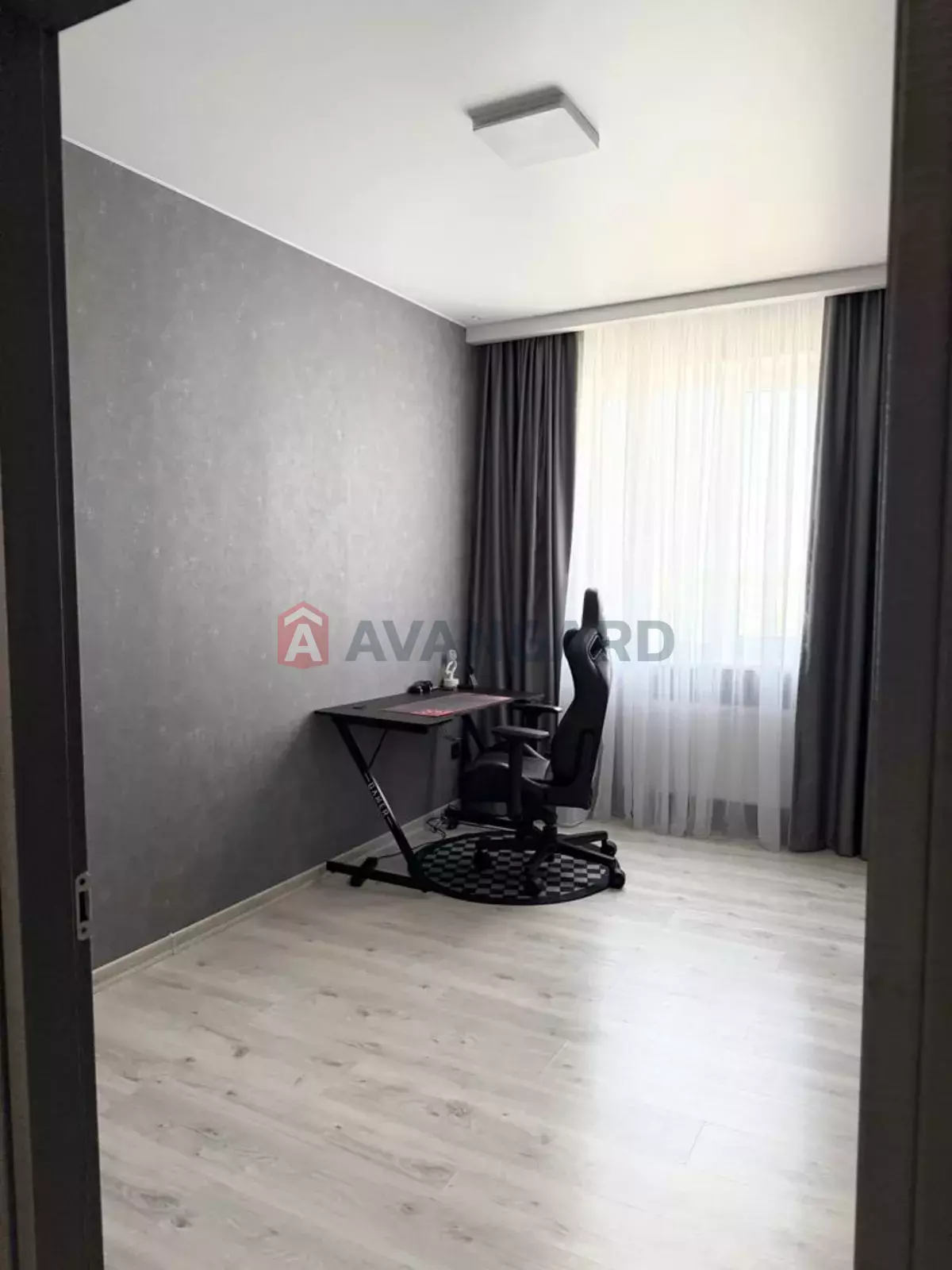 3 . , 100/-/40 . ., 7/7   5