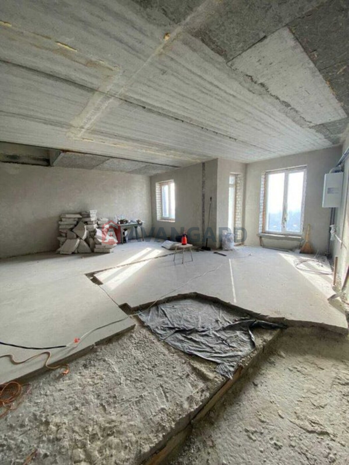 3 ��. ��������, 82/-/42 ��. �., 9/11 ������ ���� 4