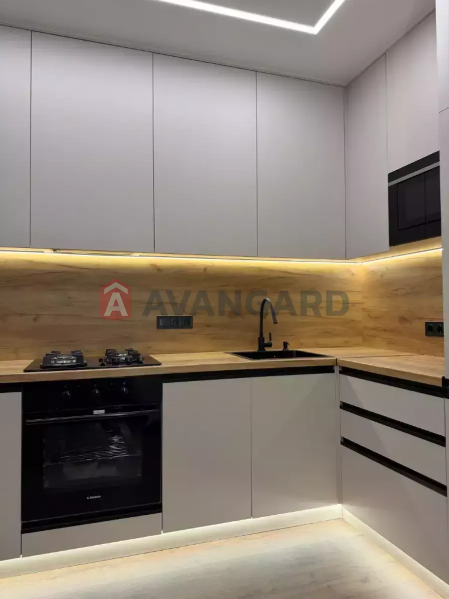 1 ��. ��������, 44/17/15 ��. �., 5/10 ������ ���� 16