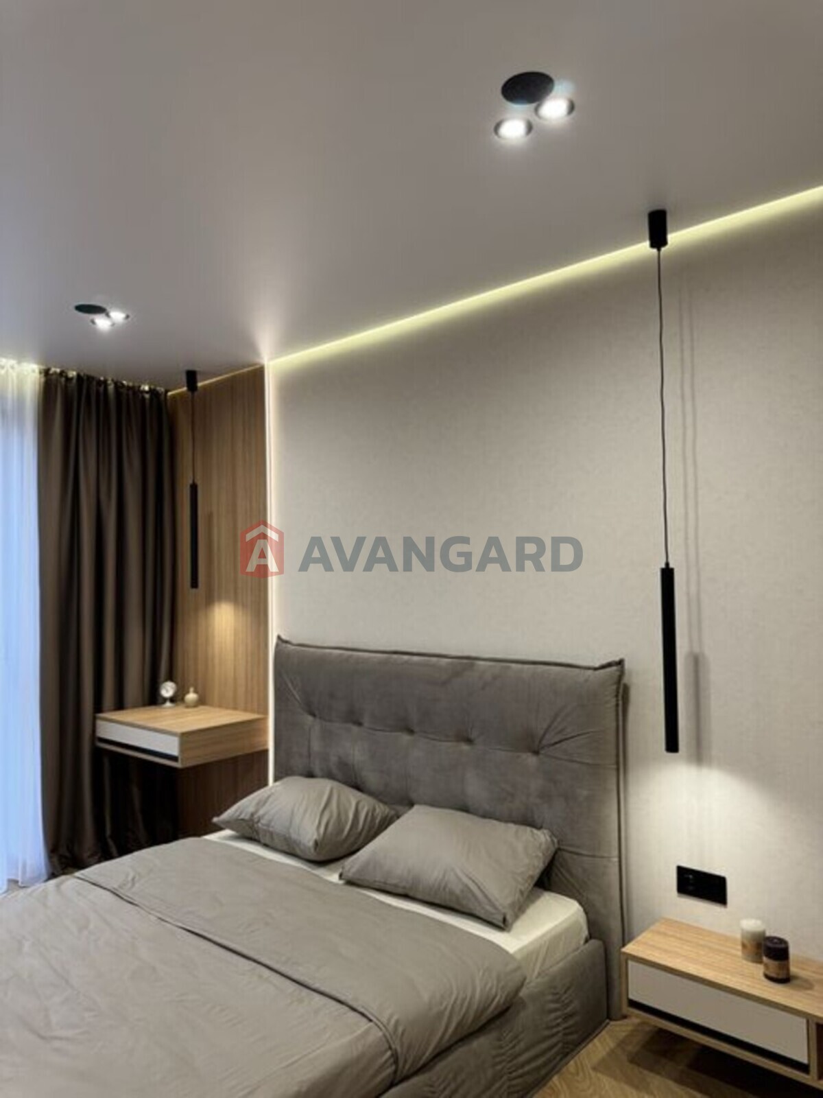 2 ��. ��������, 65/-/18 ��. �., 8/10 ������ ���� 12